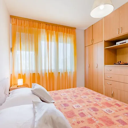 Laki Apartman *
